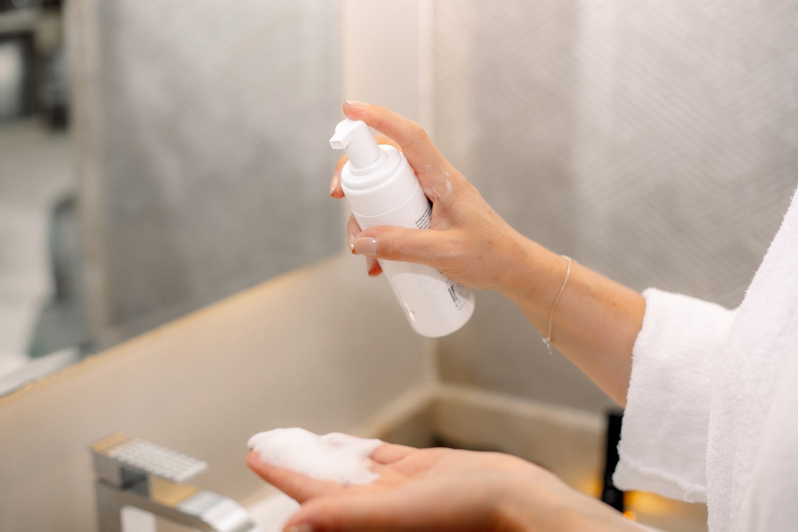 CLEANSER SENSITIVE FOAM