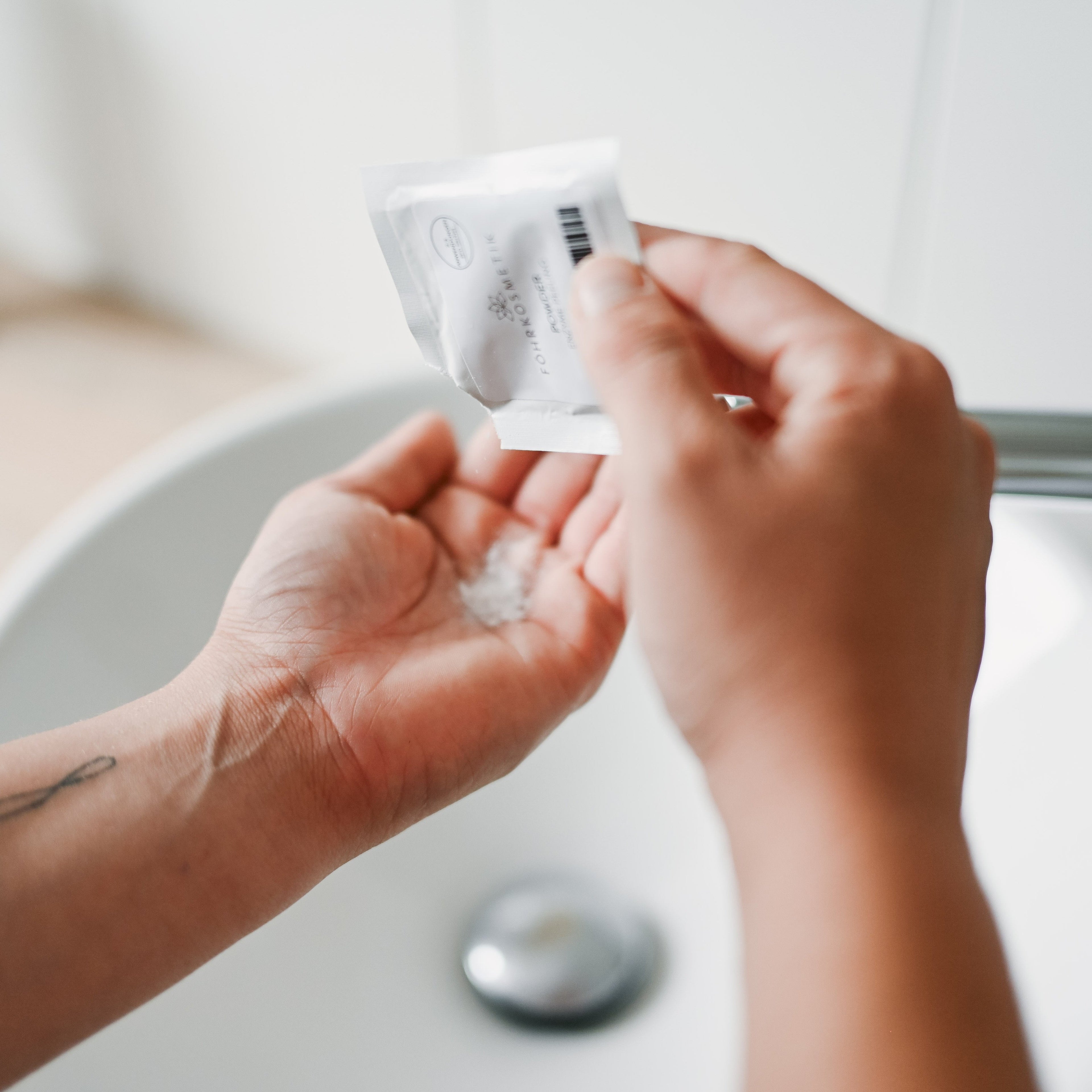 POWDER ENZYME PEELING